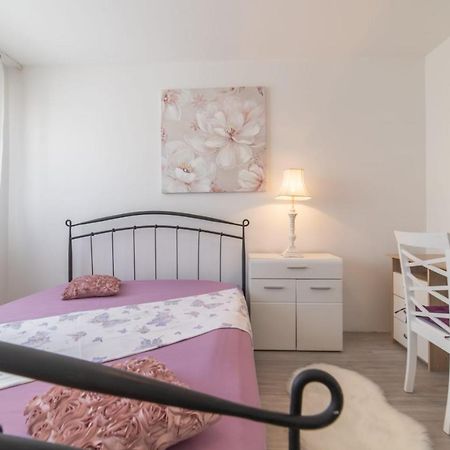 Strawberry Appartement Split Buitenkant foto
