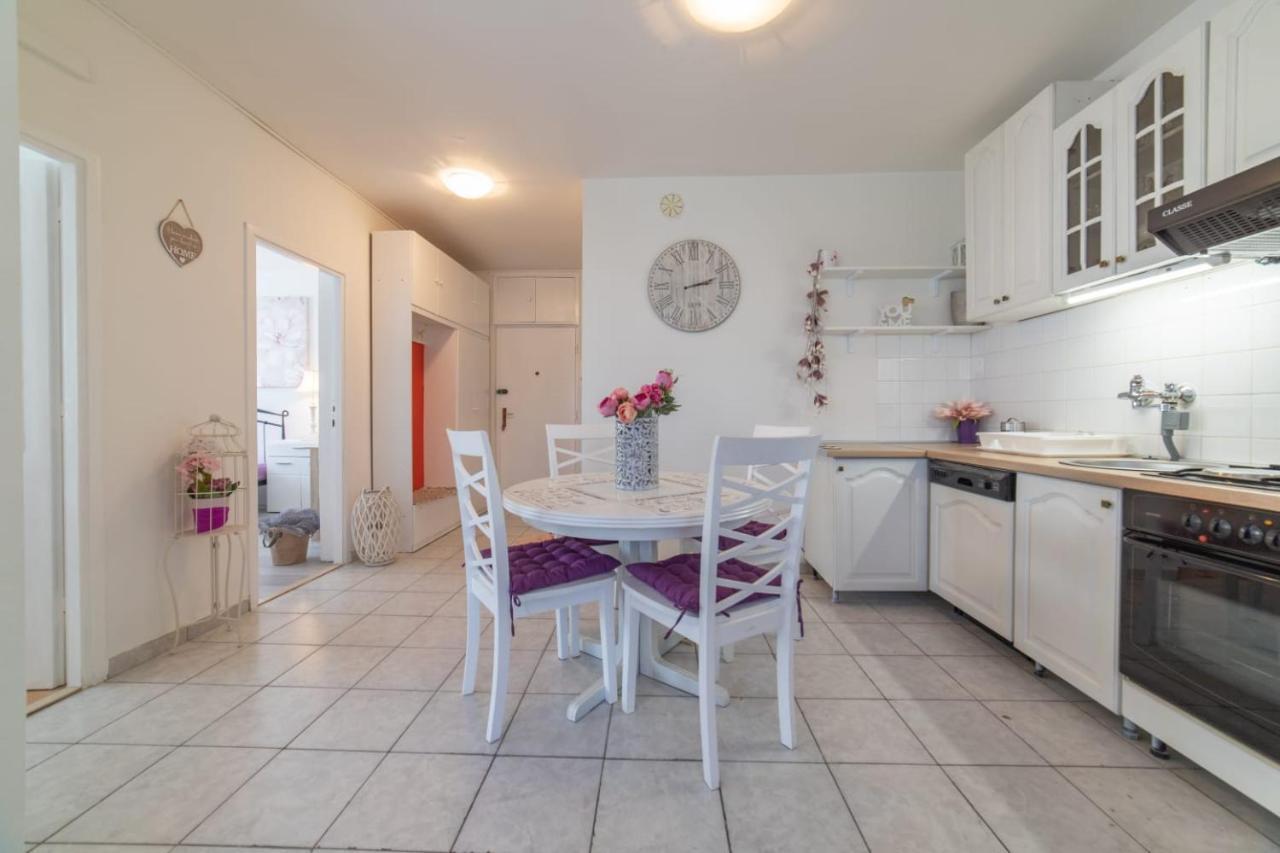 Strawberry Appartement Split Buitenkant foto