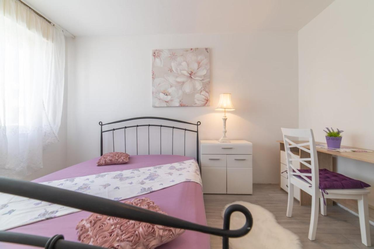 Strawberry Appartement Split Buitenkant foto