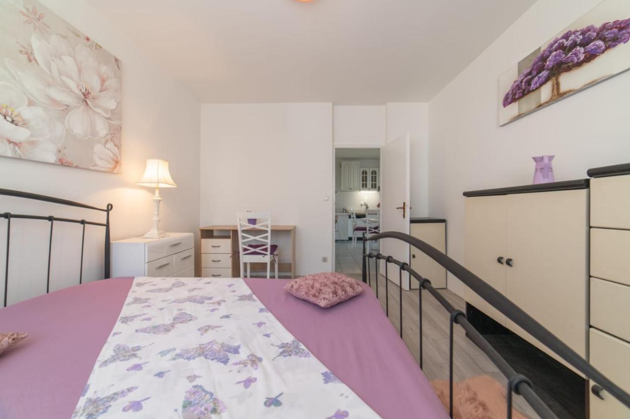 Strawberry Appartement Split Buitenkant foto