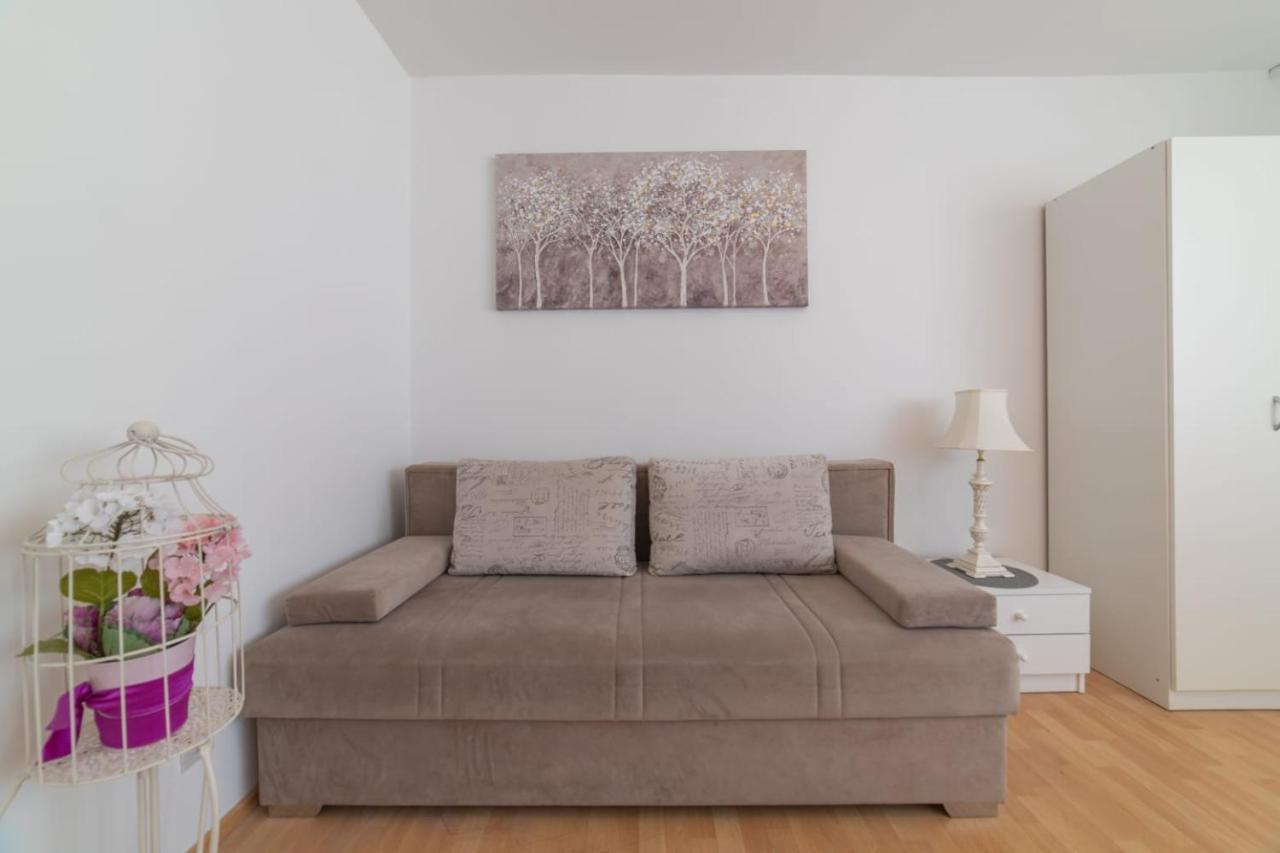 Strawberry Appartement Split Buitenkant foto