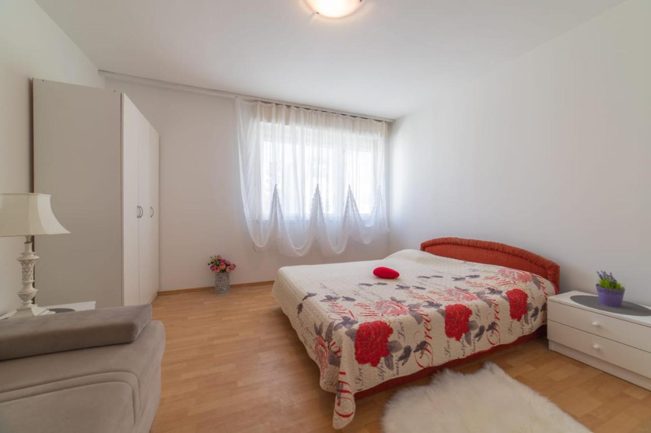 Strawberry Appartement Split Buitenkant foto
