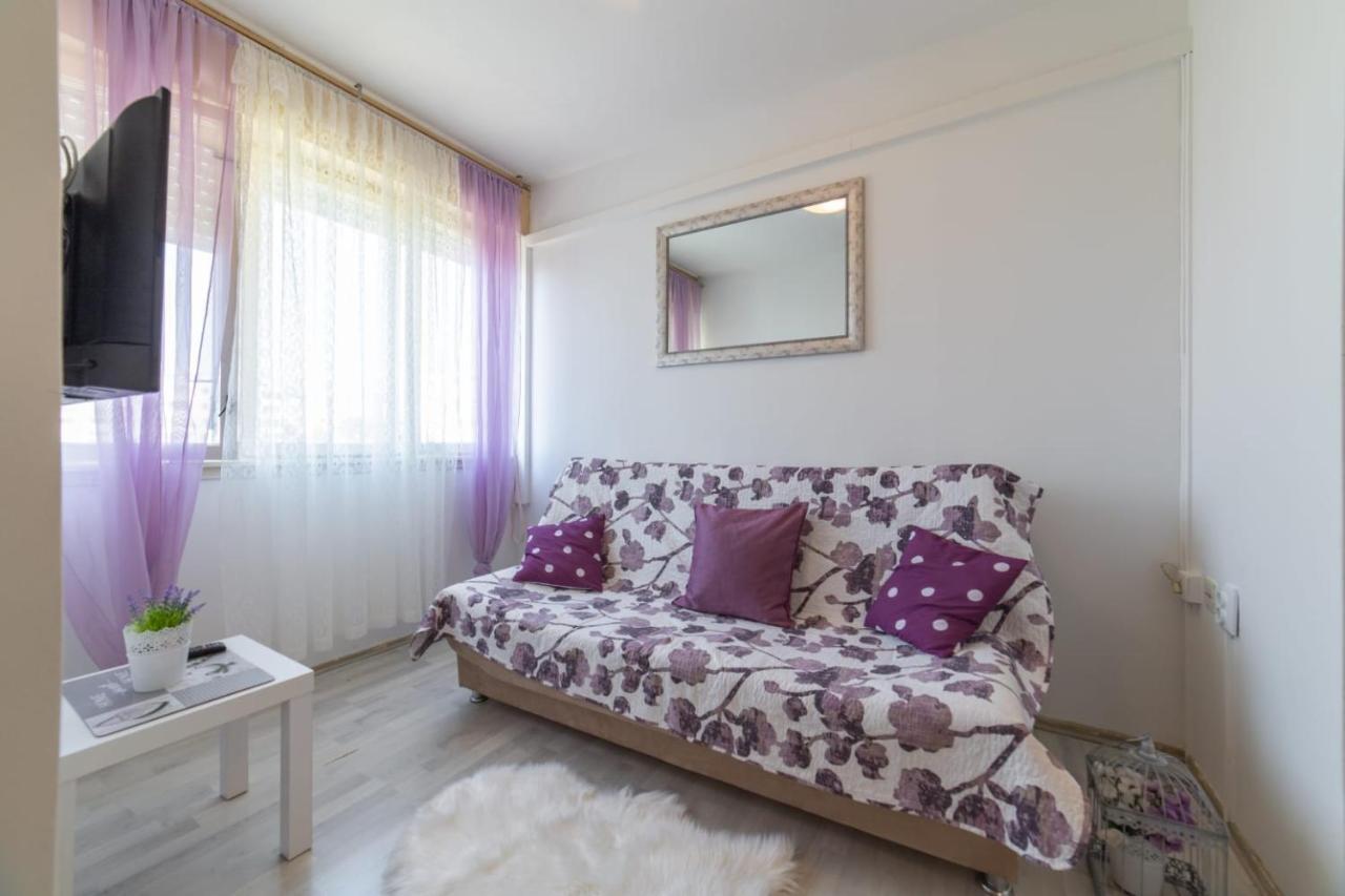 Strawberry Appartement Split Buitenkant foto