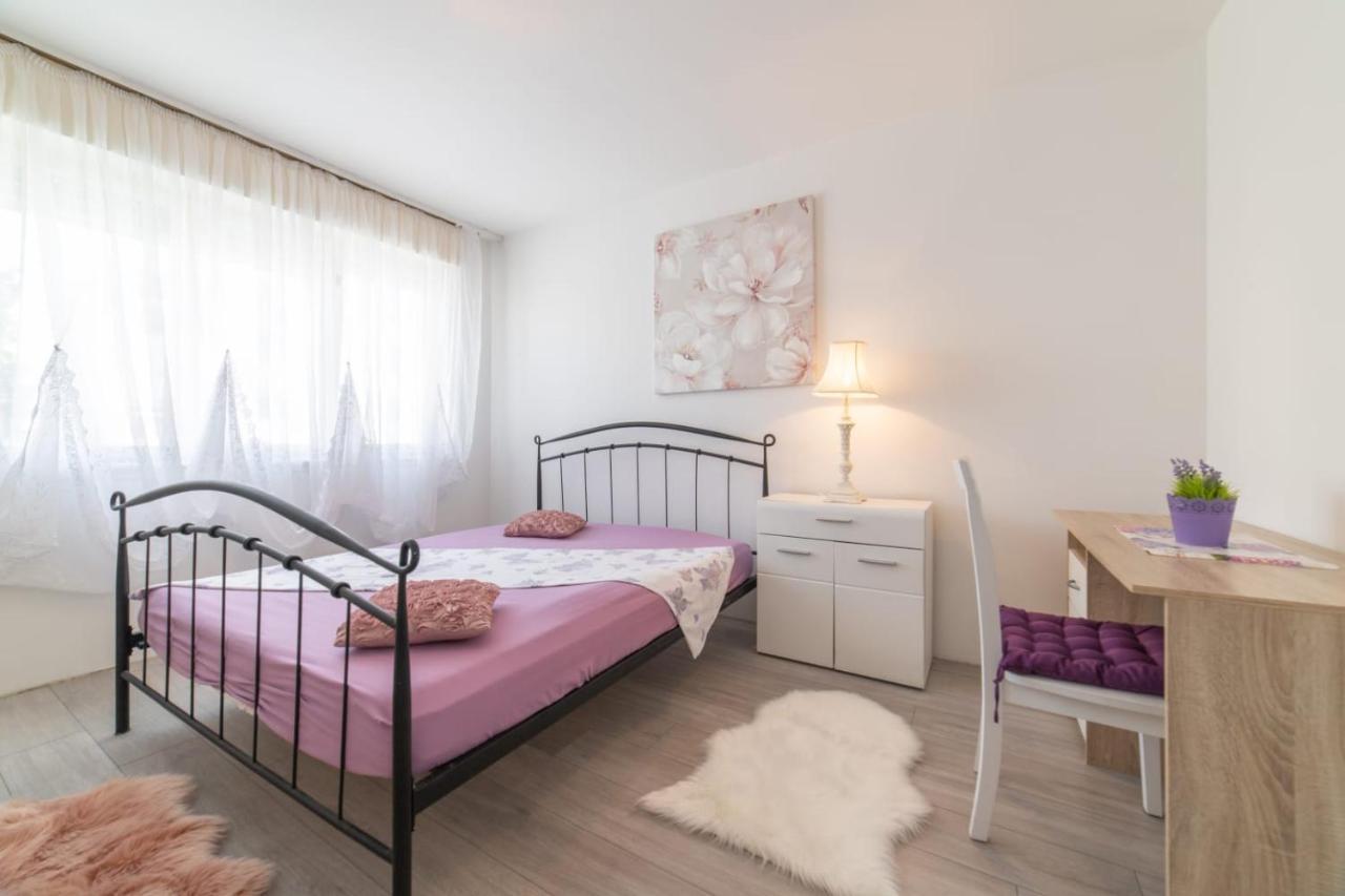 Strawberry Appartement Split Buitenkant foto